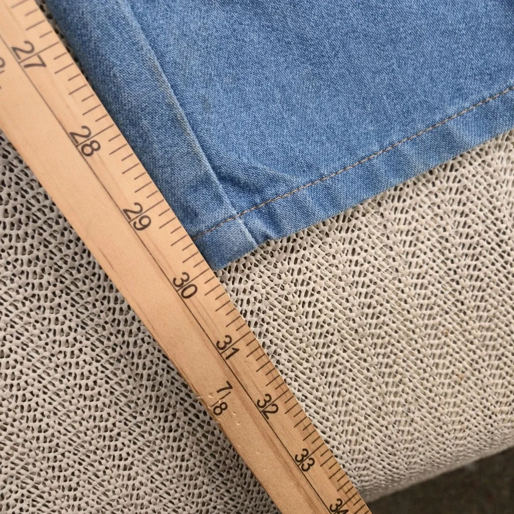 Vintage Wrangler Jeans Mens 42x30 Light Wash Blue Relaxed Fit Straight Leg Denim